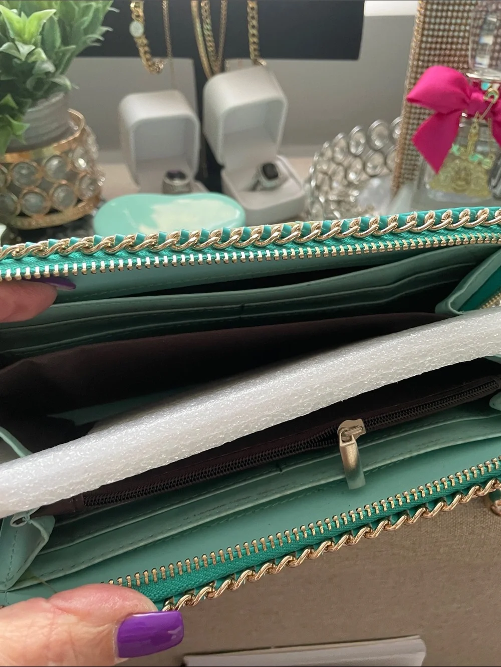 ✨Tiffany Blue Patent Leather Quilted Zip Wallet✨NEW